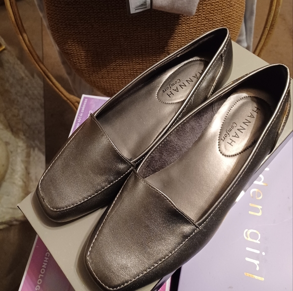 Hannah - Picture 6 of 9